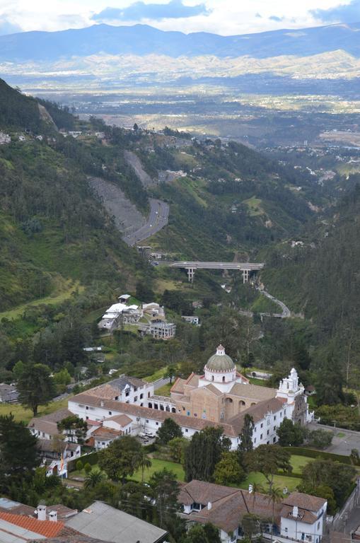 Hotel Stubel Suites&Cafe Quito Exterior foto